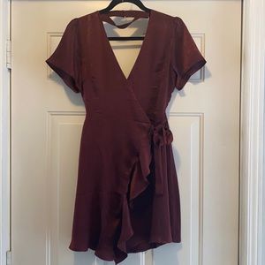 ✨NWT Crushed Velvet Wrap-Dress with Flutter Sleeves, Size Small